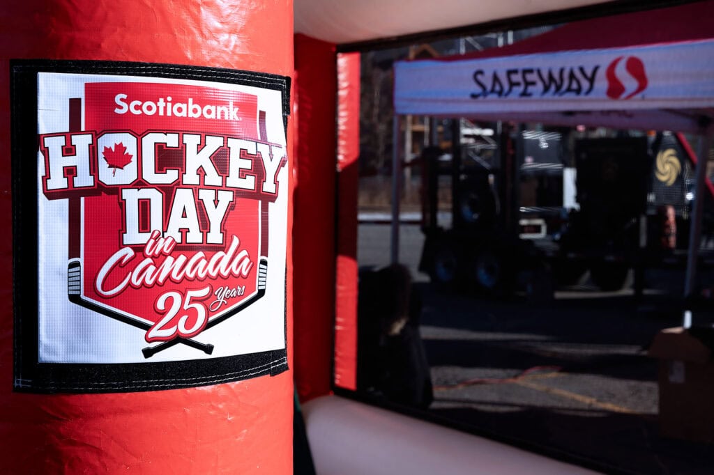 XMCHockeyDaySafeway015