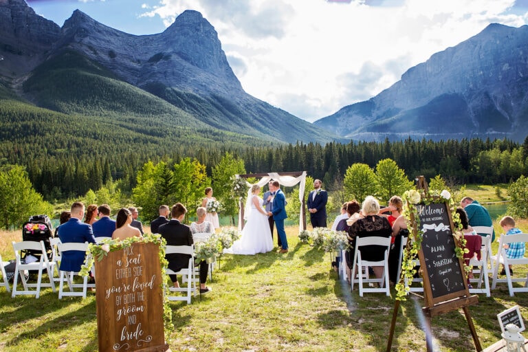 Easy Guide to Eloping In Alberta